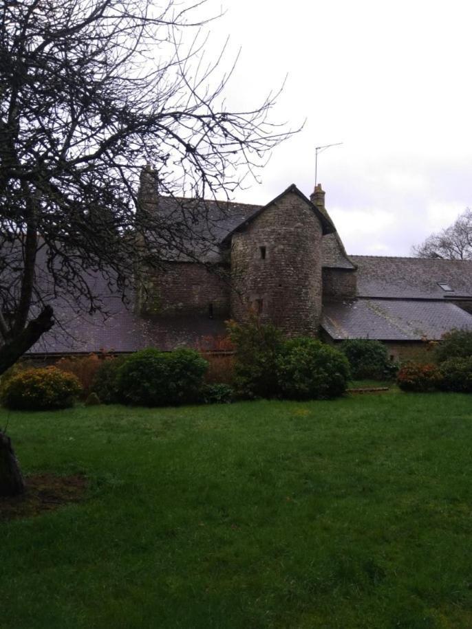 Manoir Du Grand Chene Hotel La Vraie-Croix Exterior foto