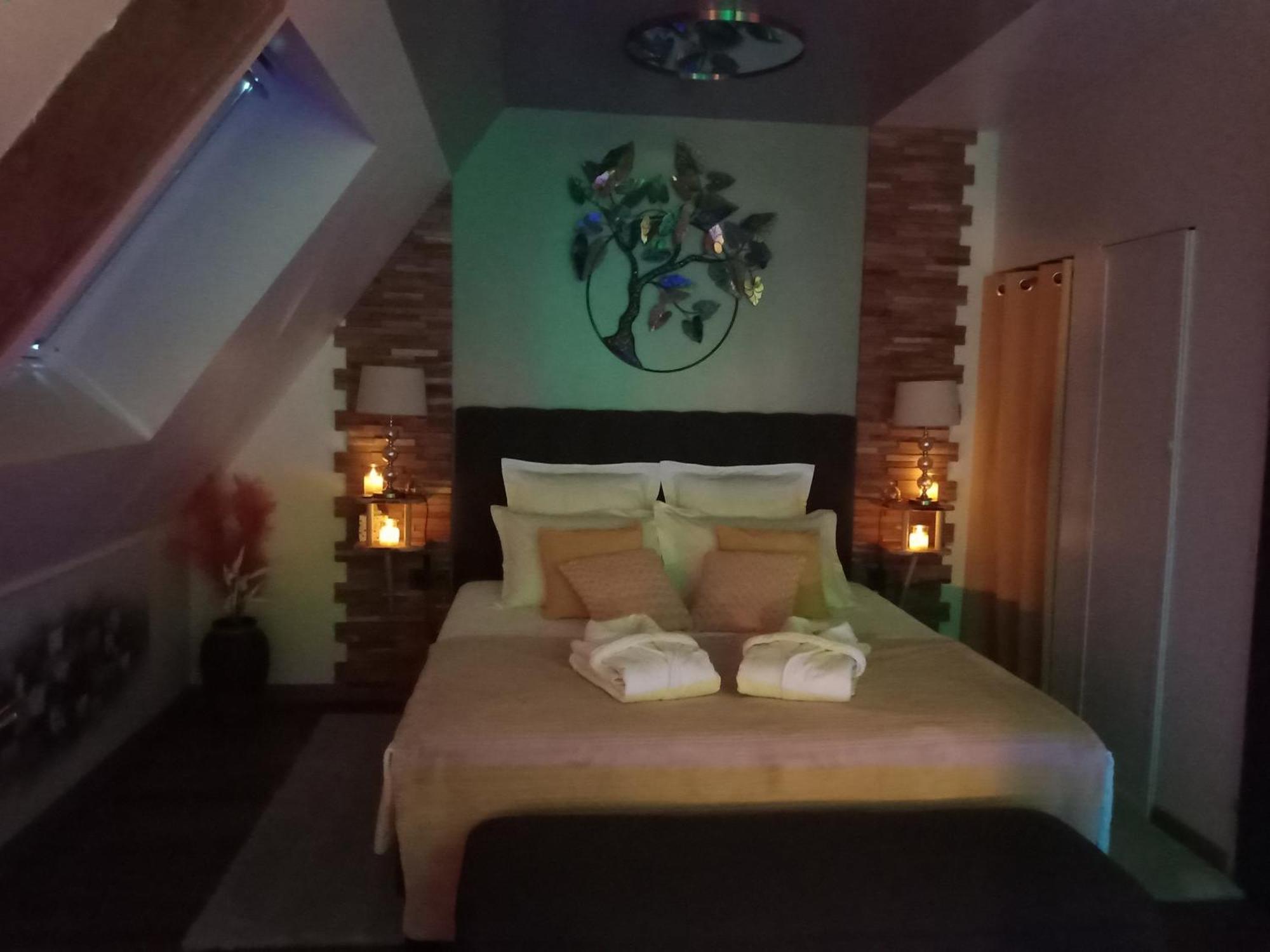 Manoir Du Grand Chene Hotel La Vraie-Croix Habitación foto